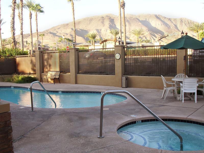 Holiday Inn Express & Suites Rancho Mirage - Palm Spgs Area By Ihg Eksteriør bilde